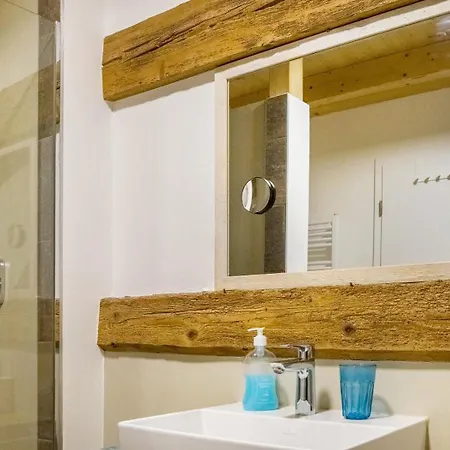 2 * Freiburg im Breisgau