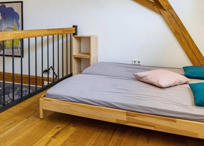 2 * Freiburg im Breisgau