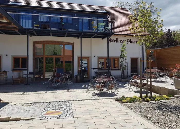 2 * Freiburg im Breisgau